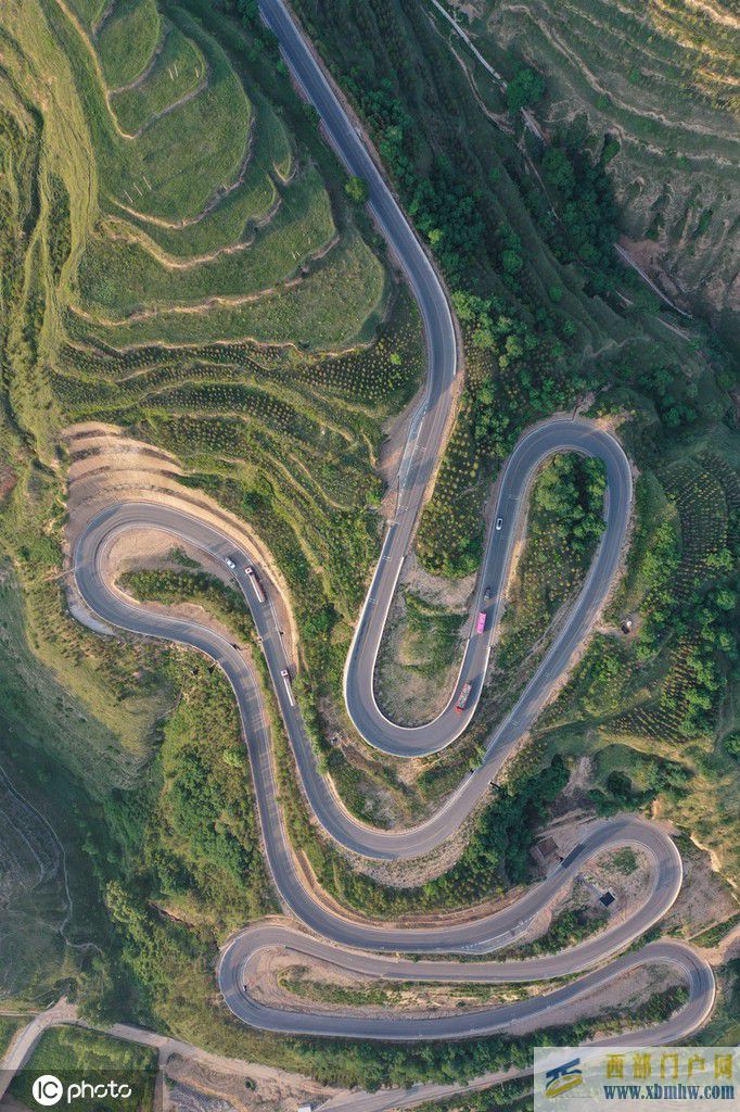 陕西咸阳：盘山公路曲折蜿蜒(图4)