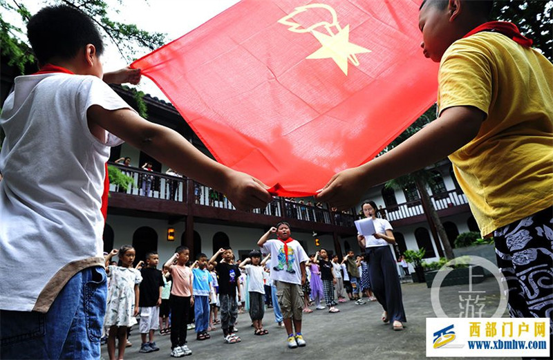 重庆云阳：童心向党，队旗飘扬(图3)