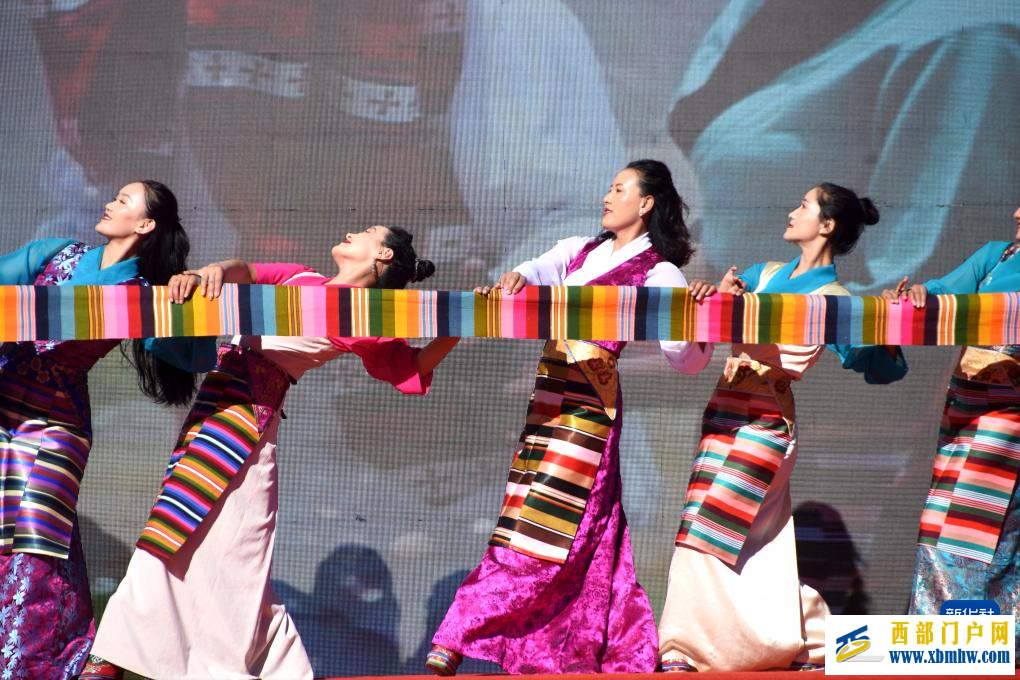 西藏贡嘎“七彩邦典文化旅游节”：为乡村振兴注入“文旅力量”(图1)