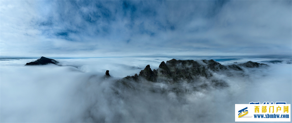 贵州梵净山：迎来立冬后首场雾凇景观(图4)