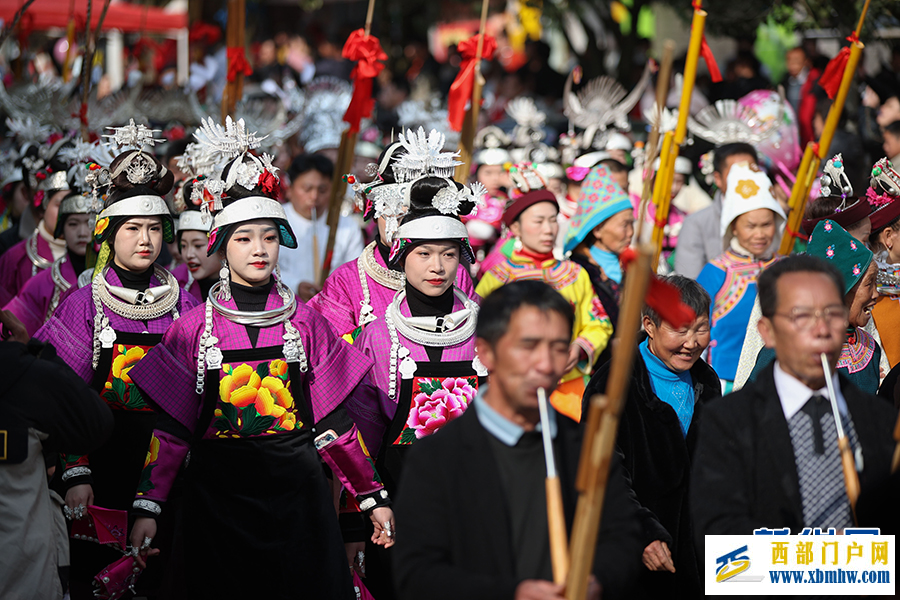 贵州丹寨：盛装起舞庆新春(图2)