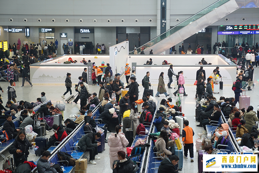 春节假期重庆火车站累计发送旅客174.5万人次(图1)