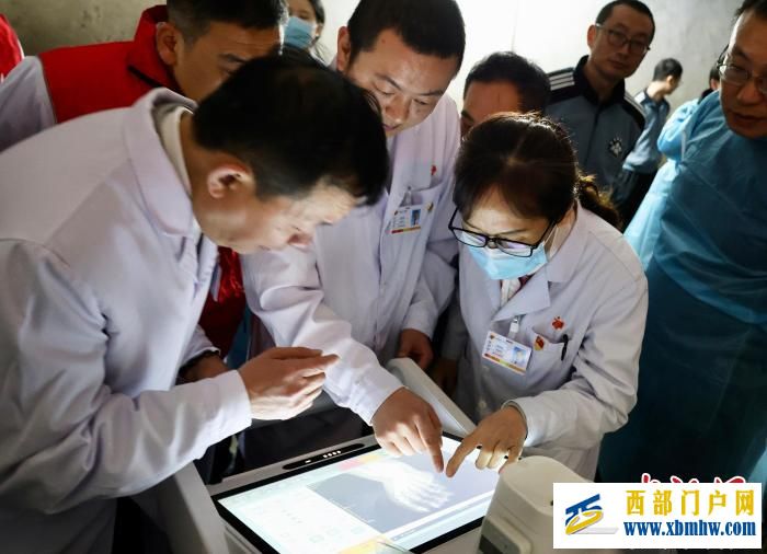 重庆大熊猫软组织损伤 动物园借助园外医疗设备联合医疗专家会诊(图4)