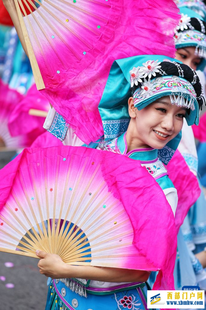 贵州黔南布依族苗族自治州庆祝成立70周年(图5) 贵州黔南布依族苗族自治州庆祝成立70周年(图5)