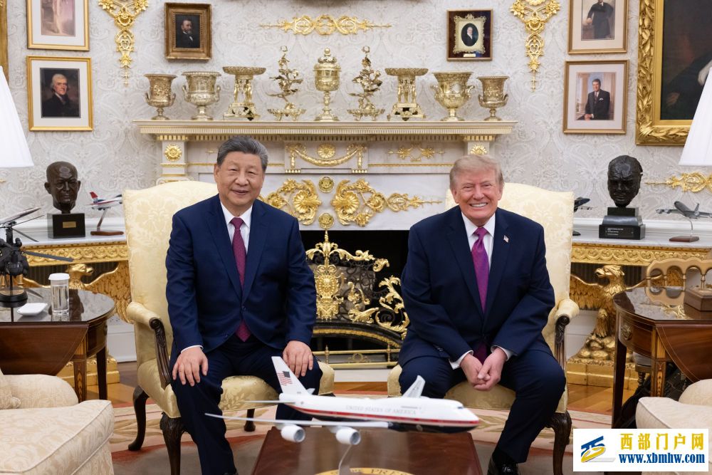 习近平同美国总统特朗普小范围交流(图2)