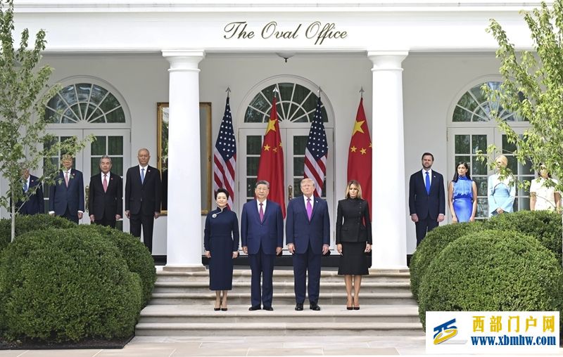 习近平出席美国总统特朗普在白宫举行的欢迎仪式(图15) 习近平出席美国总统特朗普在白宫举行的欢迎仪式(图15)