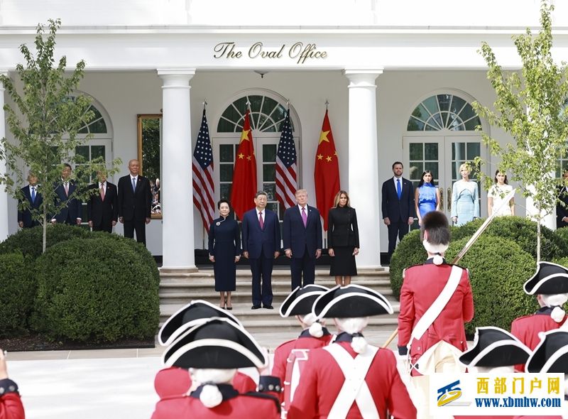 习近平出席美国总统特朗普在白宫举行的欢迎仪式(图17) 习近平出席美国总统特朗普在白宫举行的欢迎仪式(图17)