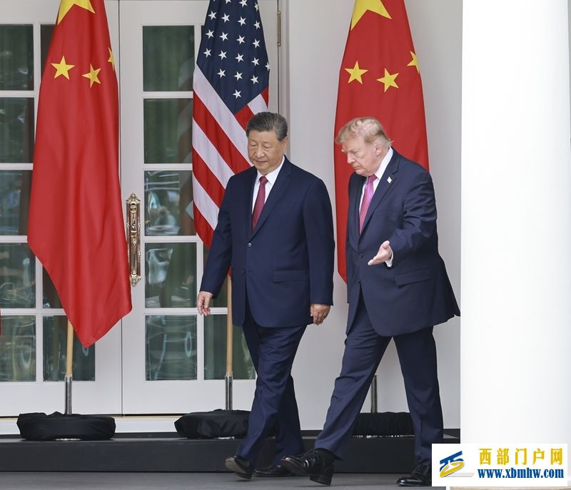 习近平出席美国总统特朗普在白宫举行的欢迎仪式(图14) 习近平出席美国总统特朗普在白宫举行的欢迎仪式(图14)