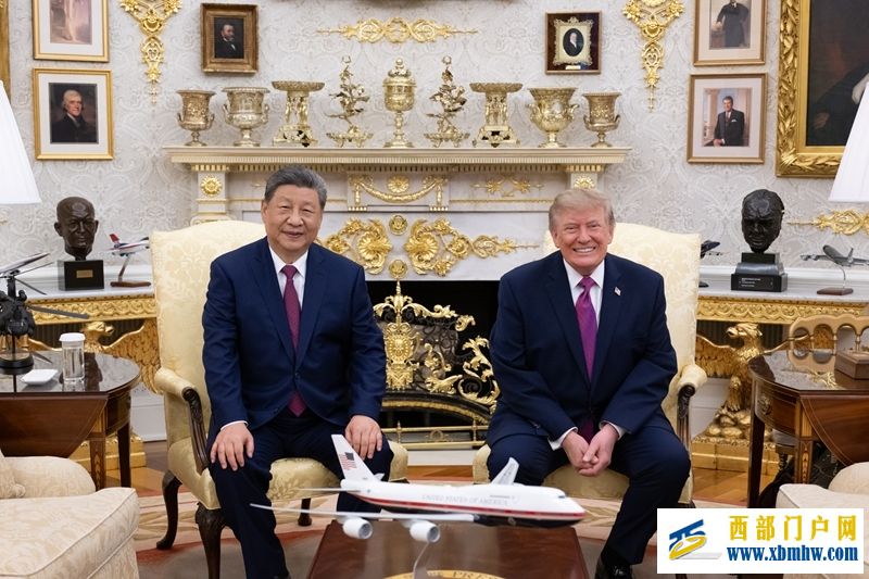 习近平出席美国总统特朗普在白宫举行的欢迎仪式(图23) 习近平出席美国总统特朗普在白宫举行的欢迎仪式(图23)